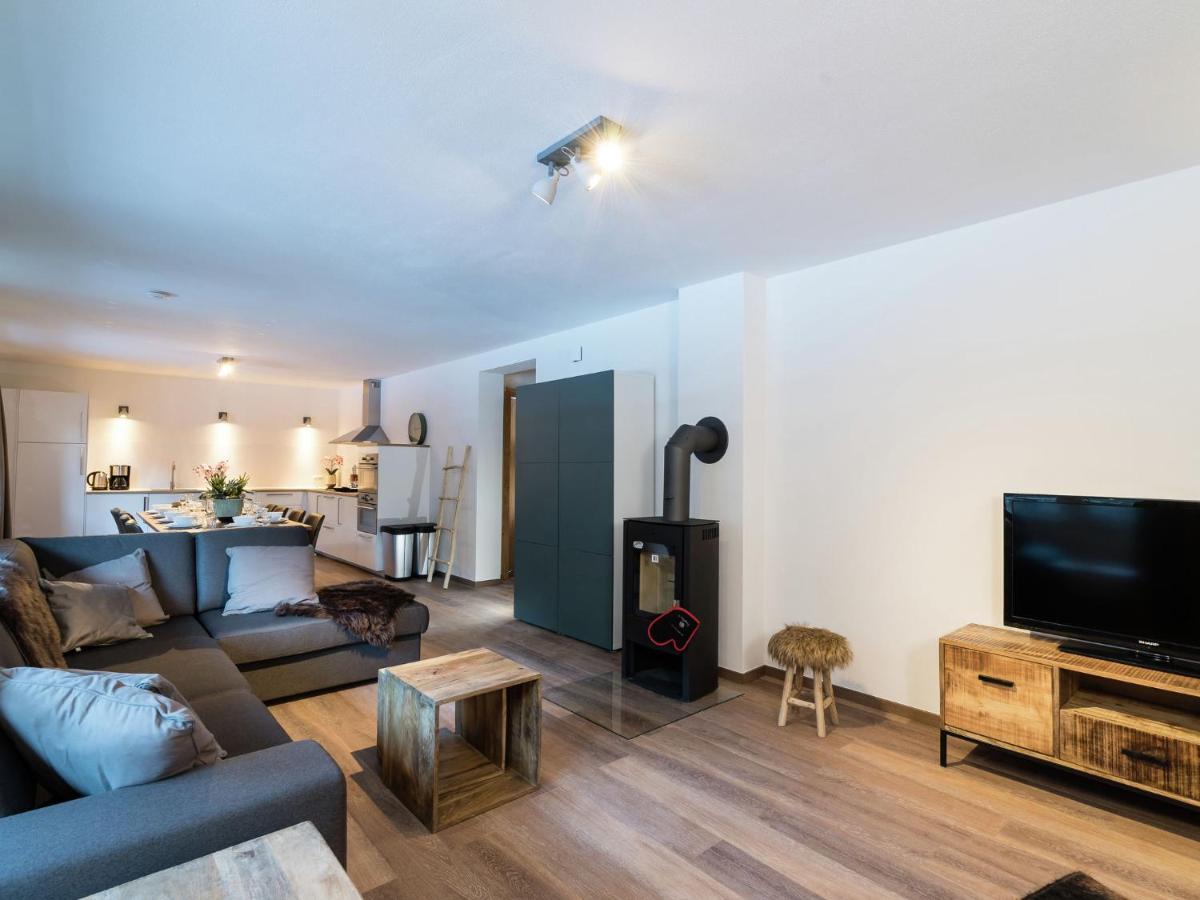 Quaint Chalet In Hinterglemm With Private Sauna